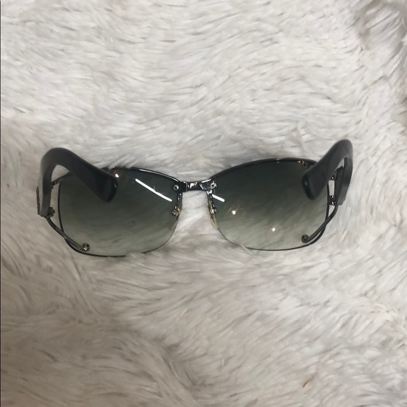 Gucci Sunnies! Super cute,  stylish & Authentic - Picture 2 of 7